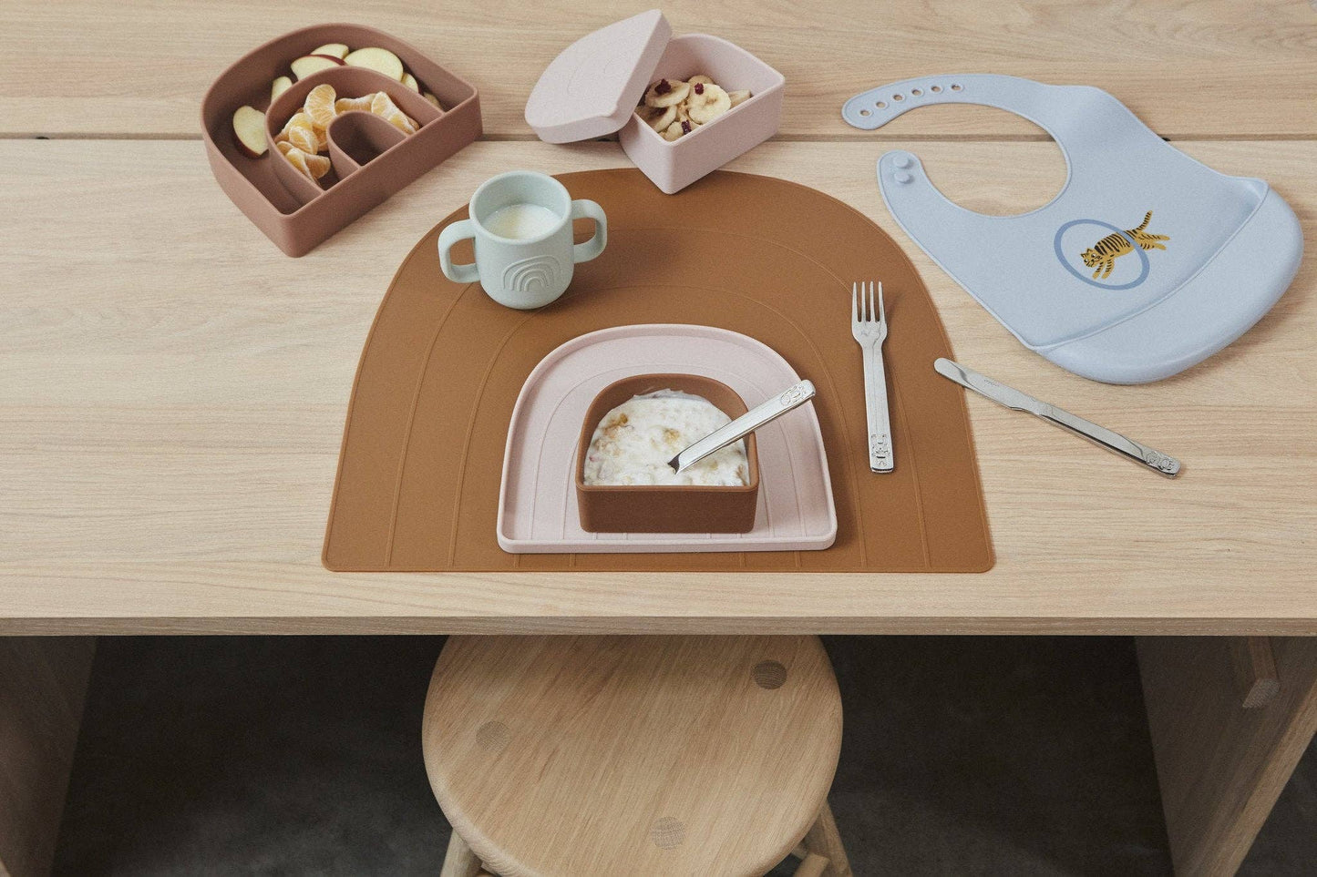 OYOY LIVING DESIGN - Rainbow Plate & Bowl - Rose/Fudge