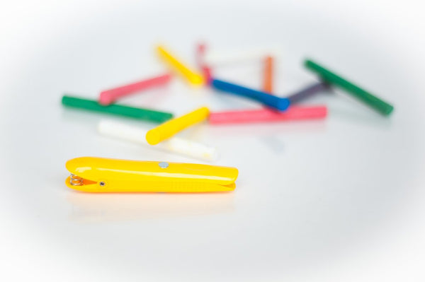 JAQ JAQ BIRD ® CHALK HOLDER - NO DUST CHALK