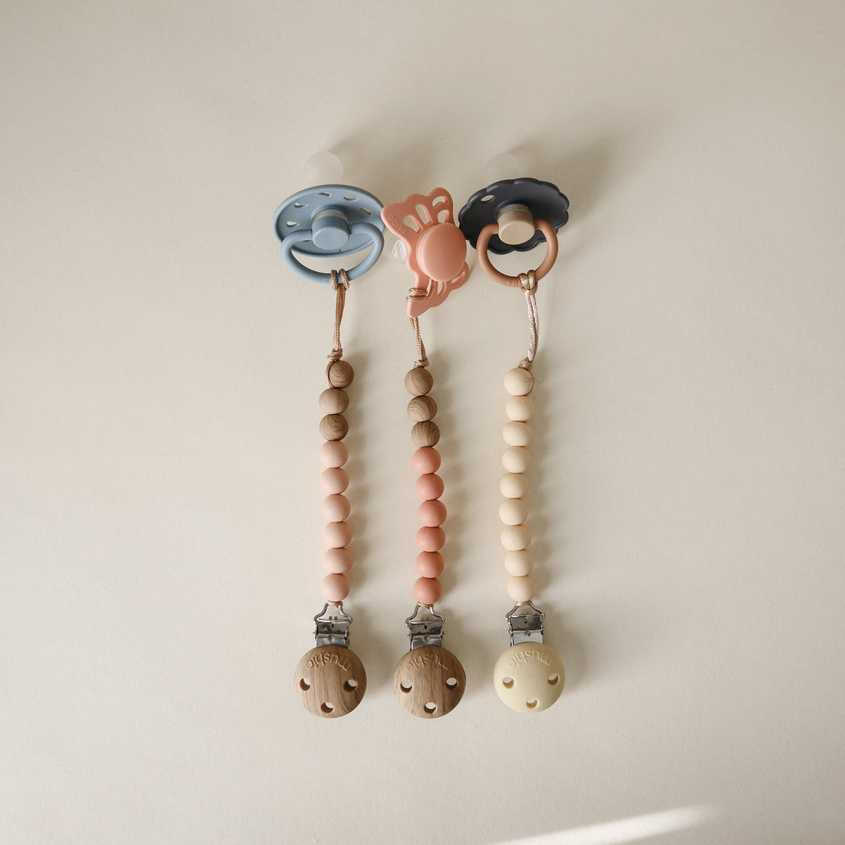 Silicone Pacifier Clip | Eva