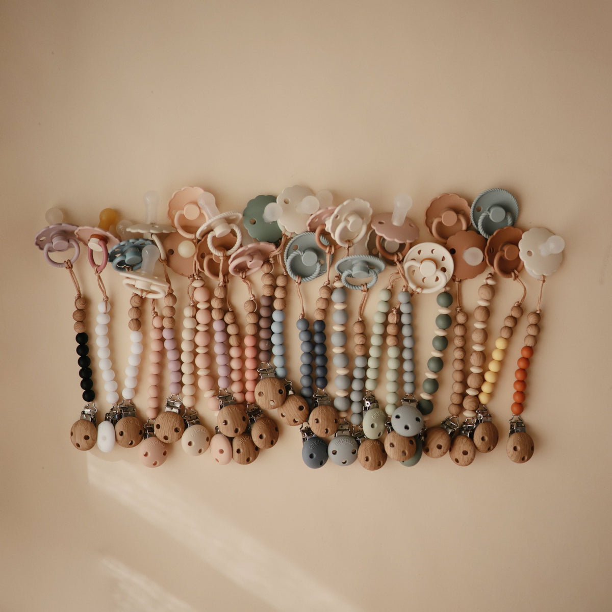 Silicone Pacifier Clip | Luna